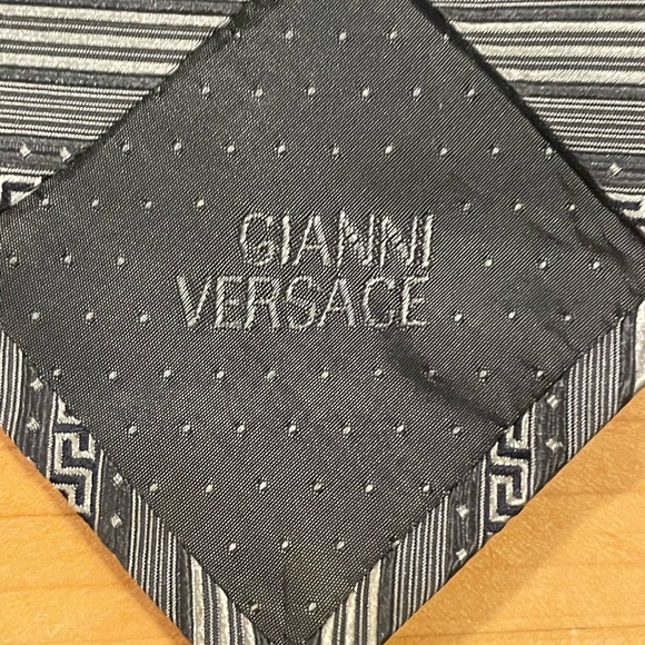 Silver Versace Tie - Picture 3 of 5